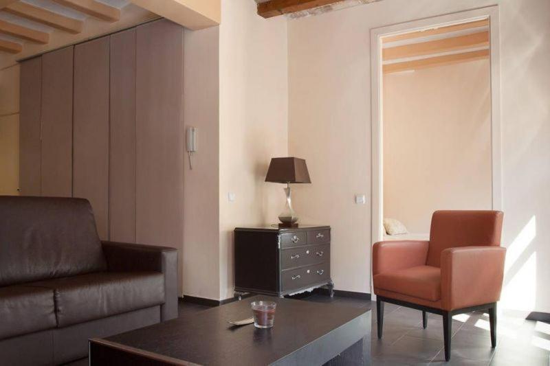 El Born - Spacious 2 Bedrooms Barcelona Ngoại thất bức ảnh